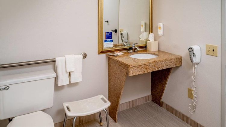 Comfort Suites Room