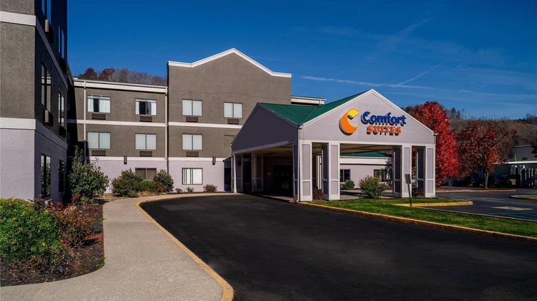 Comfort Suites Exterior. Images powered by <a href="https://iceportal.shijigroup.com" target="_blank" rel="noopener">Ice Portal</a>.