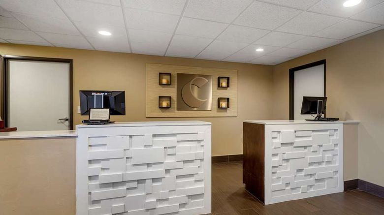 <b>Comfort Inn Somerset Lobby</b>. Images powered by <a href="https://iceportal.shijigroup.com/" title="IcePortal" target="_blank">IcePortal</a>.