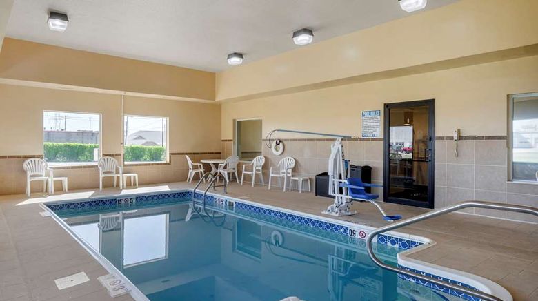 <b>Comfort Inn Somerset Pool</b>. Images powered by <a href="https://iceportal.shijigroup.com/" title="IcePortal" target="_blank">IcePortal</a>.