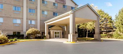 Comfort Suites Exterior
