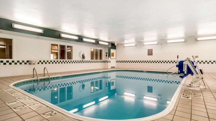 Comfort Suites Pool