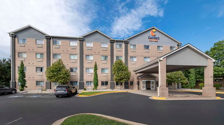Comfort Suites Exterior
