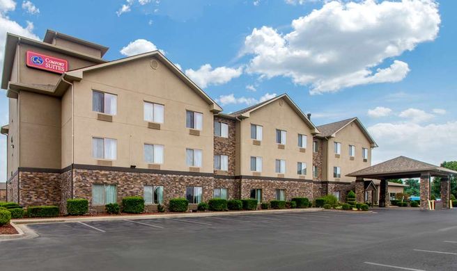 Comfort Suites Danville Exterior