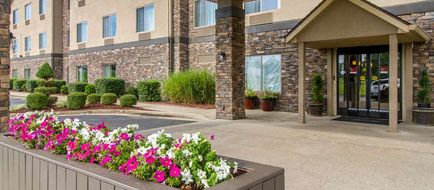 Comfort Suites Danville Exterior
