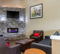 Comfort Suites Danville Lobby
