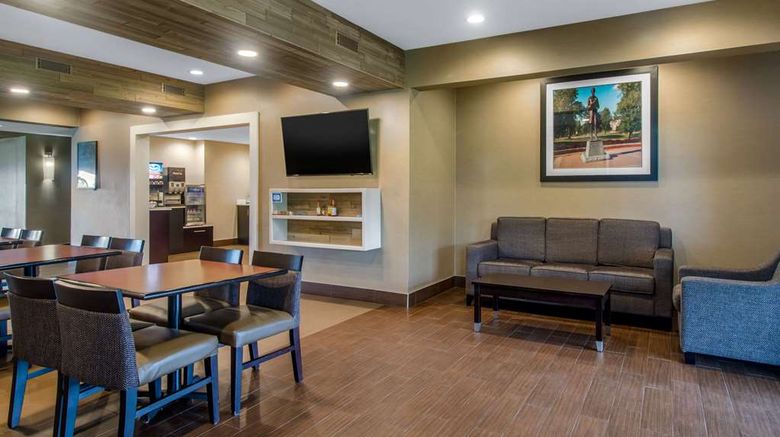 <b>Comfort Suites Danville Restaurant</b>. Images powered by <a href="https://iceportal.shijigroup.com/" title="IcePortal" target="_blank">IcePortal</a>.