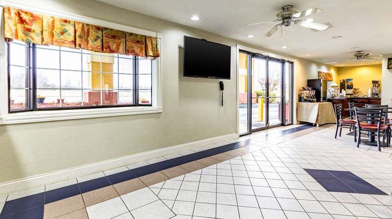 <b>Econo Lodge Lobby</b>. Images powered by <a href="https://iceportal.shijigroup.com/" title="IcePortal" target="_blank">IcePortal</a>.