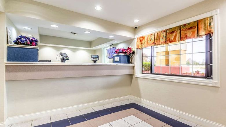 <b>Econo Lodge Lobby</b>. Images powered by <a href="https://iceportal.shijigroup.com/" title="IcePortal" target="_blank">IcePortal</a>.