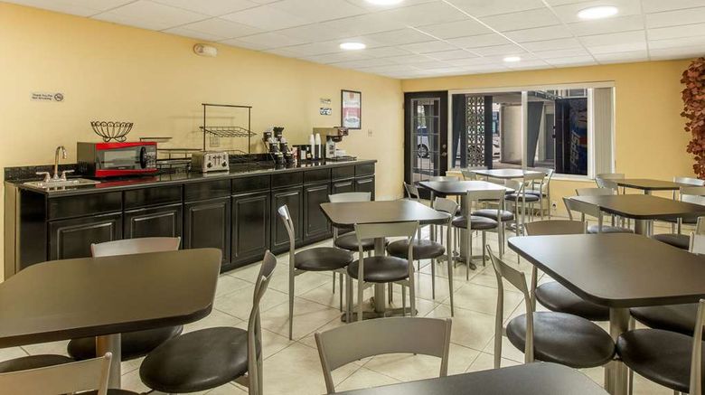<b>Econo Lodge Fort Knox/Radcliff Restaurant</b>. Images powered by <a href="https://iceportal.shijigroup.com/" title="IcePortal" target="_blank">IcePortal</a>.