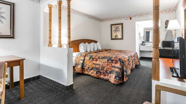 <b>Rodeway Inn Hopkinsville Suite</b>. Images powered by <a href="https://iceportal.shijigroup.com/" title="IcePortal" target="_blank">IcePortal</a>.