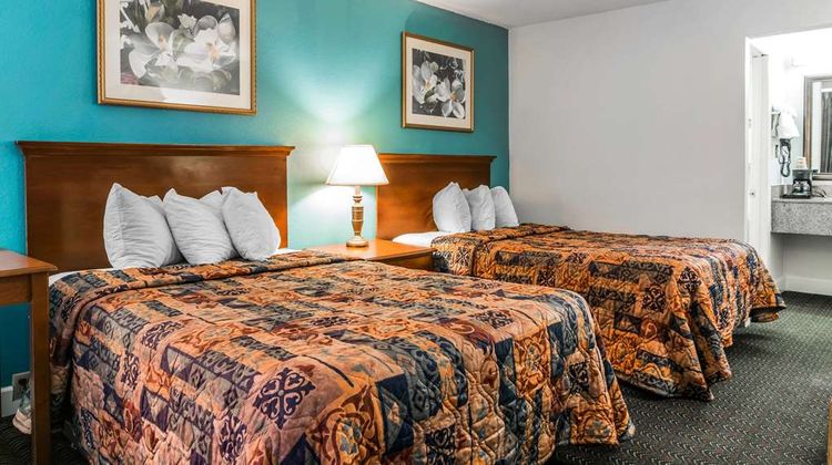 Rodeway Inn Hopkinsville Room
