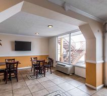 Rodeway Inn Hopkinsville Lobby