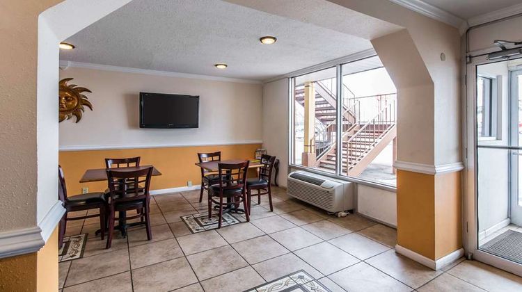 Rodeway Inn Hopkinsville Lobby