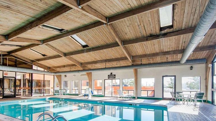 Comfort Suites London Pool