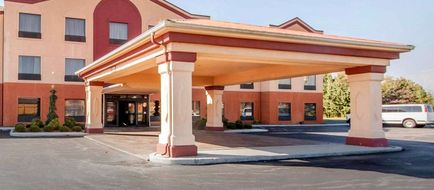 Comfort Suites London Exterior