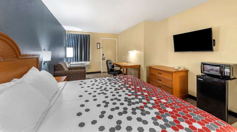 <b>Econo Lodge Erlanger Suite</b>. Images powered by <a href="https://iceportal.shijigroup.com/" title="IcePortal" target="_blank">IcePortal</a>.