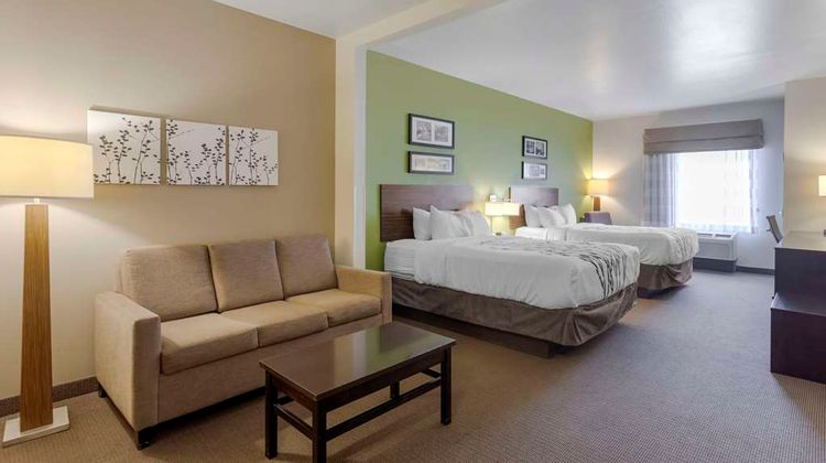 Sleep Inn and Suites Cave City Suite