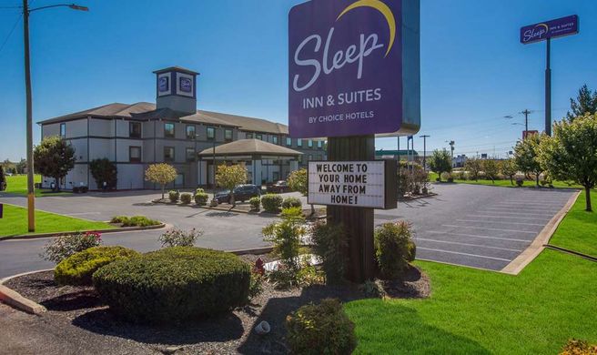 Sleep Inn and Suites Cave City Exterior