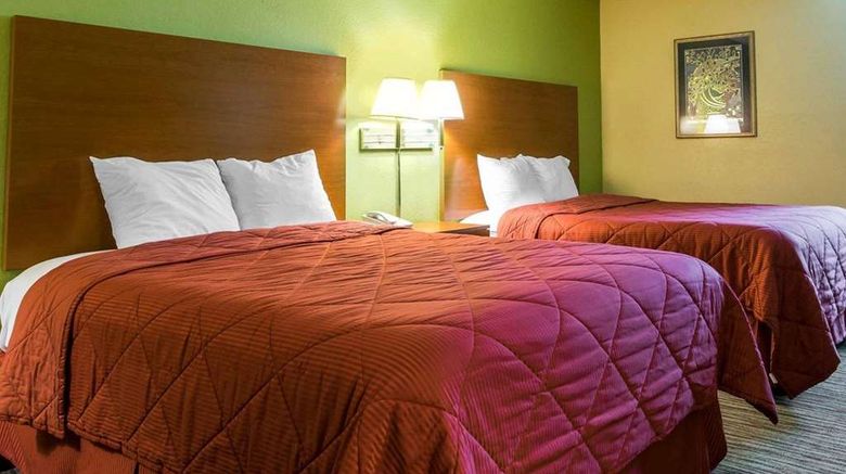 <b>Econo Lodge Franklin Room</b>. Images powered by <a href="https://iceportal.shijigroup.com/" title="IcePortal" target="_blank">IcePortal</a>.