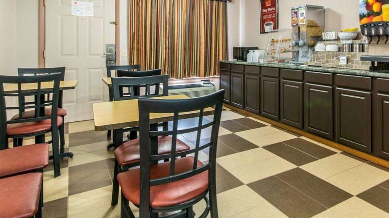 <b>Econo Lodge Franklin Restaurant</b>. Images powered by <a href="https://iceportal.shijigroup.com/" title="IcePortal" target="_blank">IcePortal</a>.