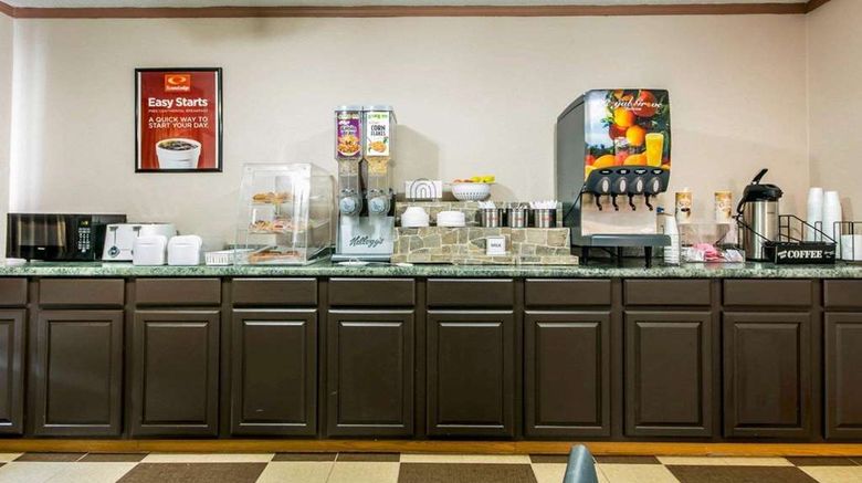 <b>Econo Lodge Franklin Restaurant</b>. Images powered by <a href="https://iceportal.shijigroup.com/" title="IcePortal" target="_blank">IcePortal</a>.