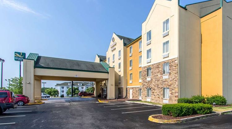 Comfort Suites Richmond Exterior