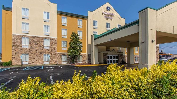 Comfort Suites Richmond Exterior