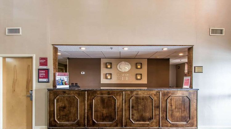Comfort Suites Richmond Lobby