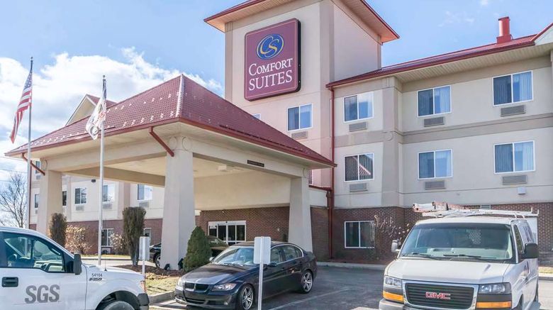 <b>Comfort Suites Owensboro South Exterior</b>. Images powered by <a href="https://iceportal.shijigroup.com/" title="IcePortal" target="_blank">IcePortal</a>.