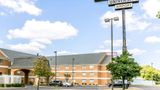 Quality Inn & Suites University/Airport Exterior