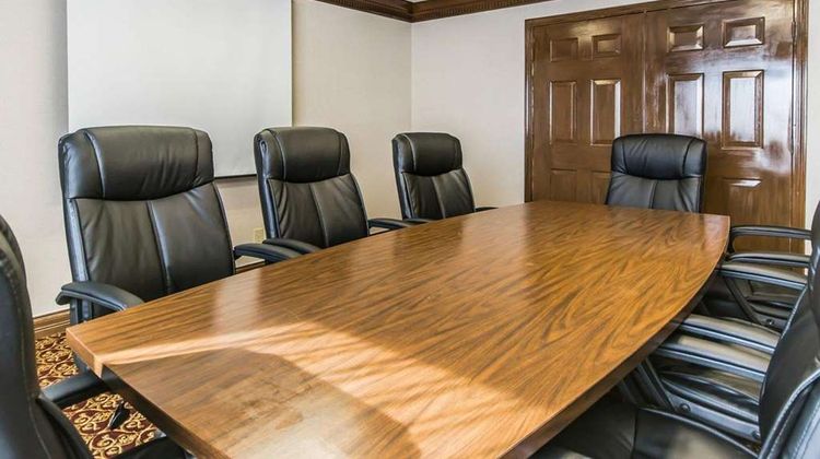 Quality Inn & Suites University/Airport Meeting