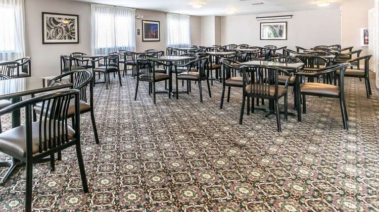 Quality Inn & Suites University/Airport Restaurant