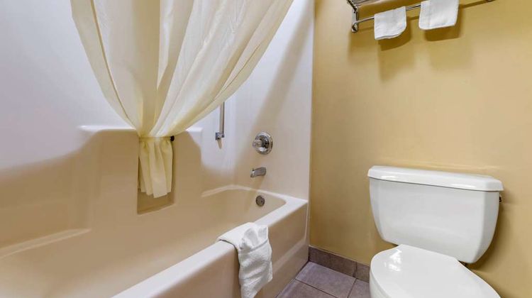 Econo Lodge Room