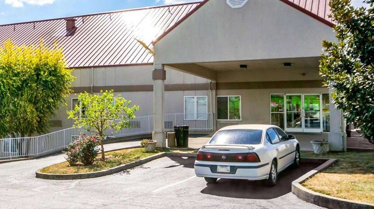 Quality Inn and Suites Elizabethtown Exterior