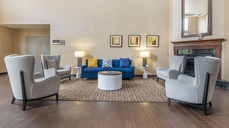 Comfort Suites Lobby