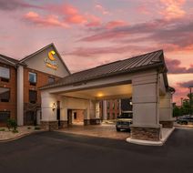 Comfort Suites Exterior