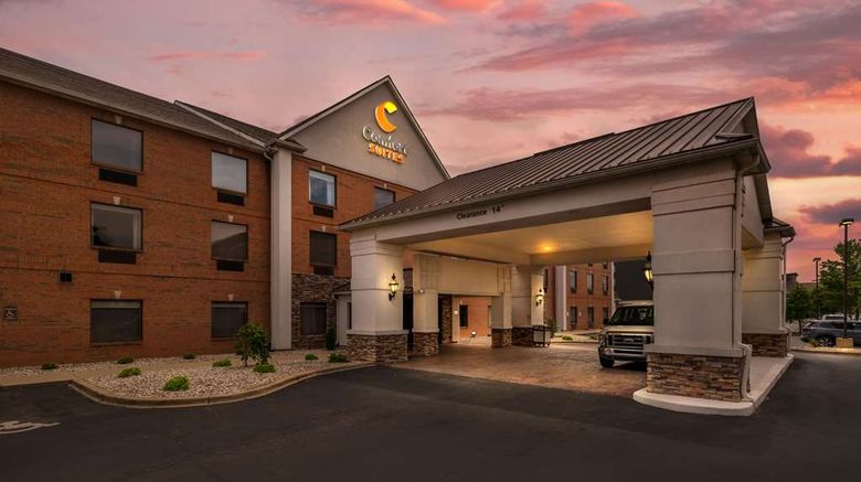 <b>Comfort Suites Exterior</b>. Images powered by <a href="https://iceportal.shijigroup.com/" title="IcePortal" target="_blank">IcePortal</a>.