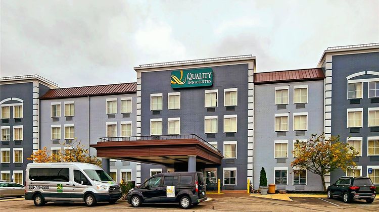 Quality Inn & Suites Exterior