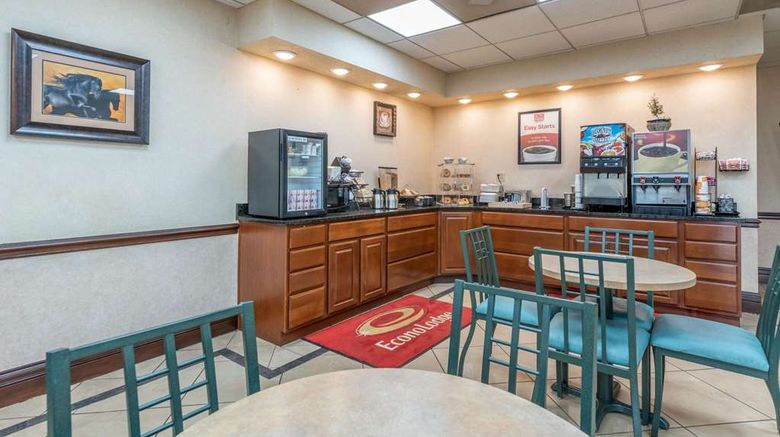 <b>Econo Lodge Louisville Downtown Restaurant</b>. Images powered by <a href="https://iceportal.shijigroup.com/" title="IcePortal" target="_blank">IcePortal</a>.
