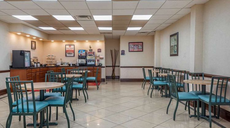 Econo Lodge Louisville Downtown Restaurant