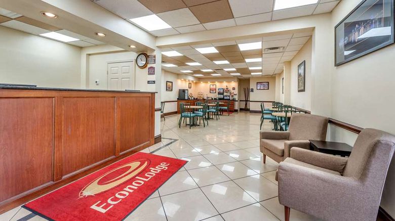 <b>Econo Lodge Louisville Downtown Lobby</b>. Images powered by <a href="https://iceportal.shijigroup.com/" title="IcePortal" target="_blank">IcePortal</a>.