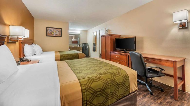 <b>Econo Lodge Louisville Downtown Room</b>. Images powered by <a href="https://iceportal.shijigroup.com/" title="IcePortal" target="_blank">IcePortal</a>.