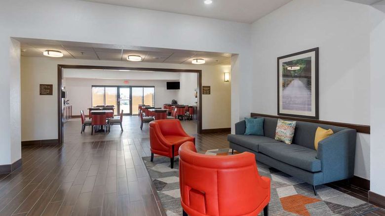 <b>Comfort Inn and Suites Cave City Lobby</b>. Images powered by <a href="https://iceportal.shijigroup.com/" title="IcePortal" target="_blank">IcePortal</a>.