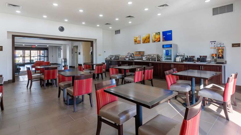<b>Comfort Inn and Suites Cave City Restaurant</b>. Images powered by <a href="https://iceportal.shijigroup.com/" title="IcePortal" target="_blank">IcePortal</a>.