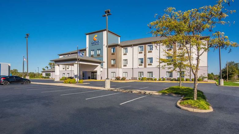 <b>Comfort Inn and Suites Cave City Exterior</b>. Images powered by <a href="https://iceportal.shijigroup.com/" title="IcePortal" target="_blank">IcePortal</a>.