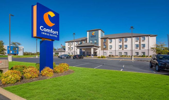 Comfort Inn and Suites Cave City Exterior