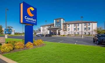 Comfort Inn and Suites Cave City