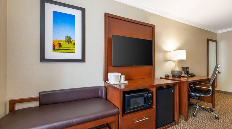 Comfort Suites Elizabethtown Suite