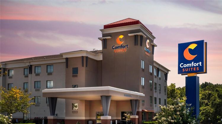 Comfort Suites Elizabethtown Exterior